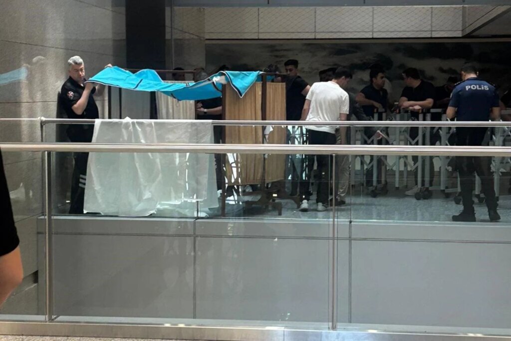 Hırsızlık suspect commits suicide at İstanbul Courthouse