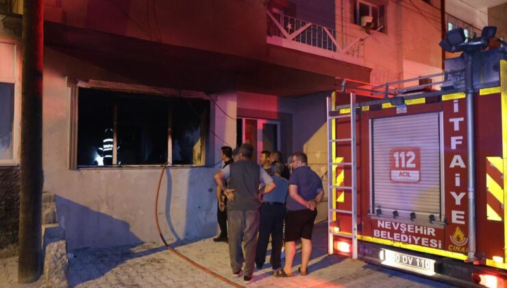 Nevşehir’de önce ağabeyini bıçakla kovaladı, sonra evi ateşe verdi
