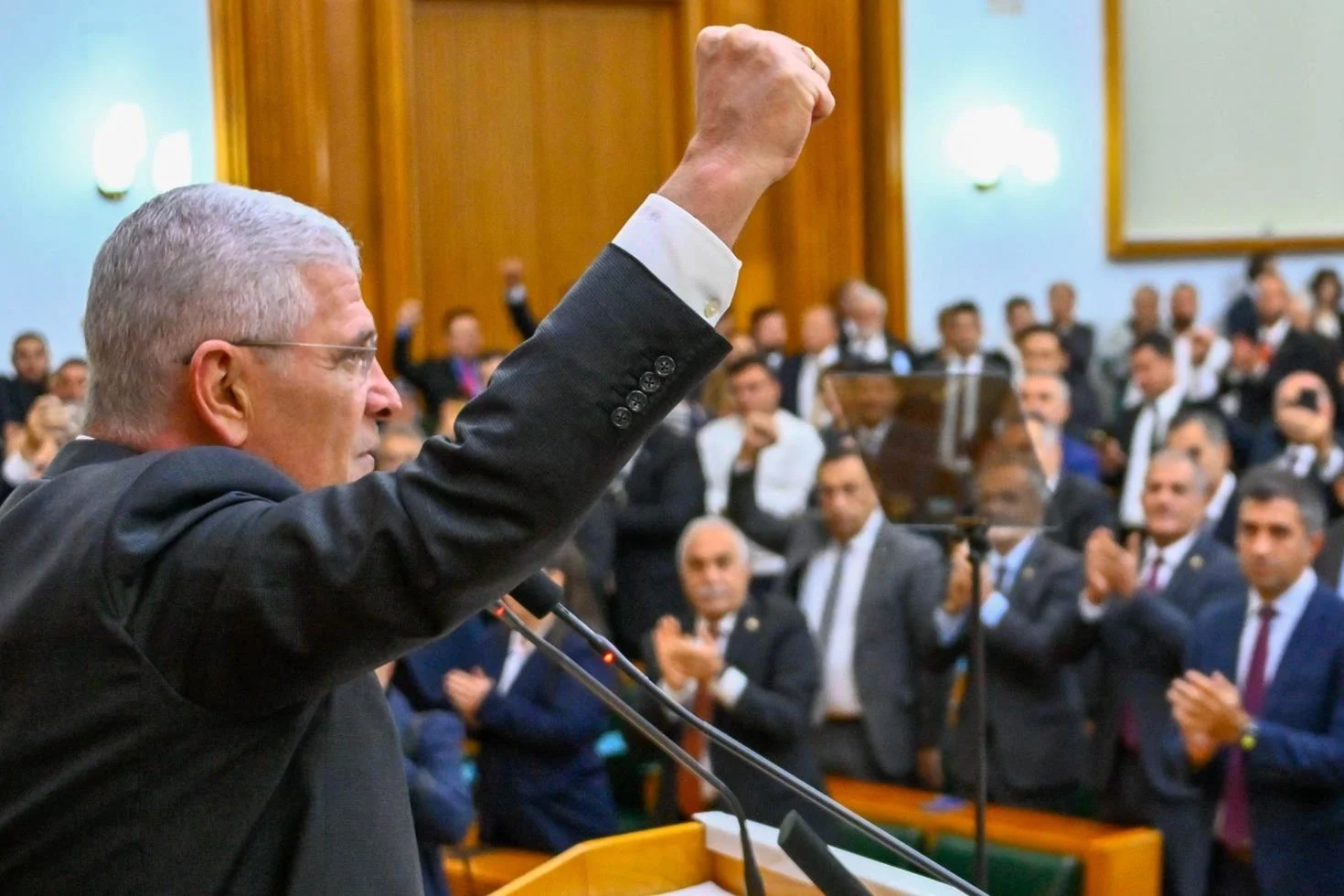 ak partiye transfer kulisi iyi partiyi karistirdi cok sert sozler 20068350 51
