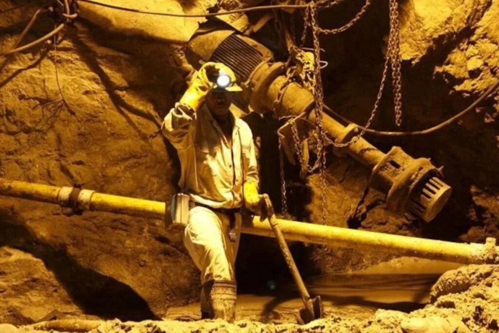 Gold Mine Collapse in Sudan Kills 15