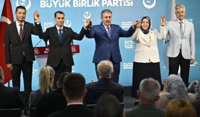 Anahtar Parti’de istifa depremi! Üst düzey kurmaylar Büyük Birlik Partisi’ne geçti