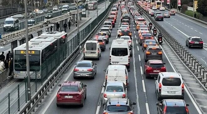 Araç sahiplerine kötü haber! Fiyatlar yükseldi, zam kaçınılmaz oldu