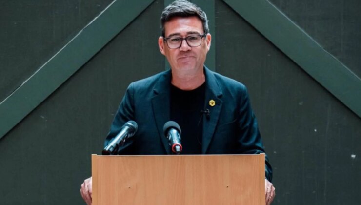 İngiltere’de İşçi Partisi’nin yeni lideri ve yeni başbakan Andy Burnham oldu