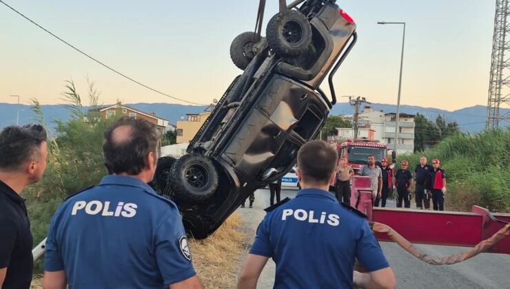 Balıkesir’de kamyonet dereye uçtu; 2 ölü, 1 yaralı