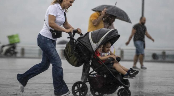 Valilik ve AKOM peş peşe uyardı: İstanbul’da sağanak ve dolu etkili olacak