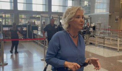 Berna Laçin, Ahbap soruşturması kapsamında ifade vermek için adliyeye geldi