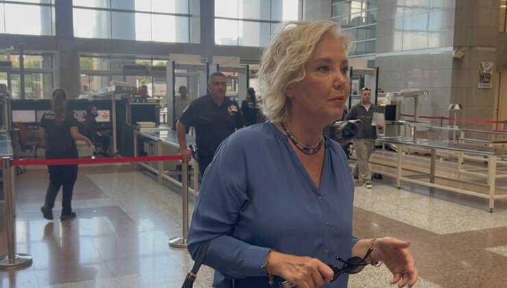 Berna Laçin, Ahbap soruşturması kapsamında ifade vermek için adliyeye geldi