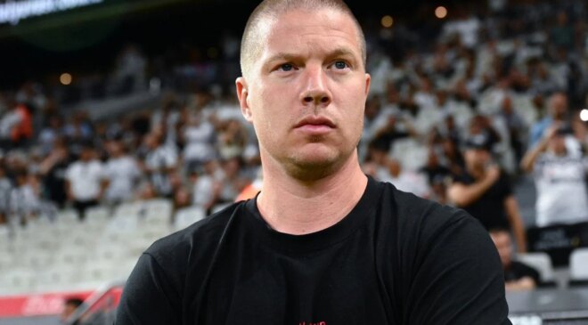 Midtjylland Teknik Direktörü Tullberg, Beşiktaş tribünlerini öve öve bitiremedi