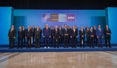 NATO Zirvesi’nde liderlerden aile fotoğrafı