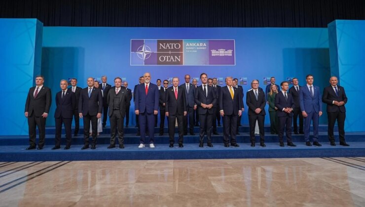 NATO Zirvesi’nde liderlerden aile fotoğrafı