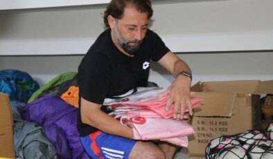 Hem kulüp başkanı hem antrenör hem de malzemeci