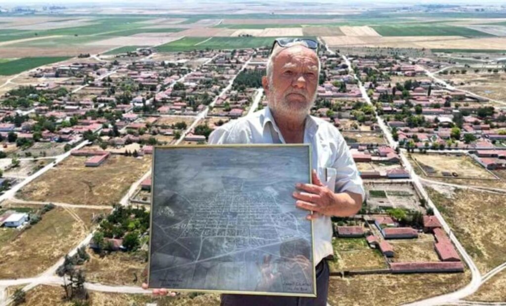Eskişehir'deki Abbashalimpaşa Mahallesi: Düzgün Sokaklar ve Çıkmaz Sokağı Olmayan Mimari