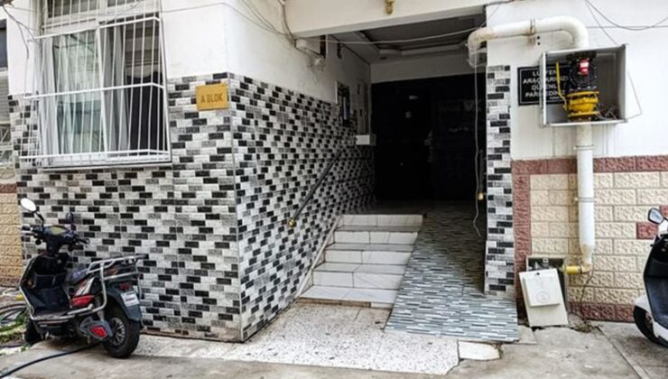 2 çocuğunun annesini çekiçle dövüp, bıçakla boğazını kesti