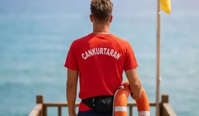 Cankurtaranlar kız arkadaşının hayatını kurtarırken bakın o ne yaptı