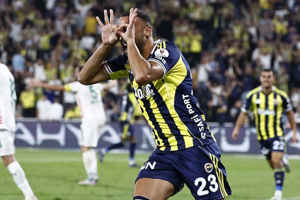 Cenk Tosun'un Yeni Takımı Fatih Karagümrük Oldu