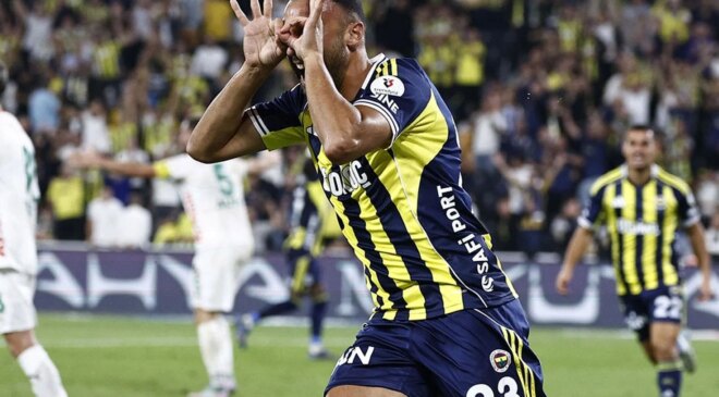 Cenk Tosun yeni takımına imzayı attı