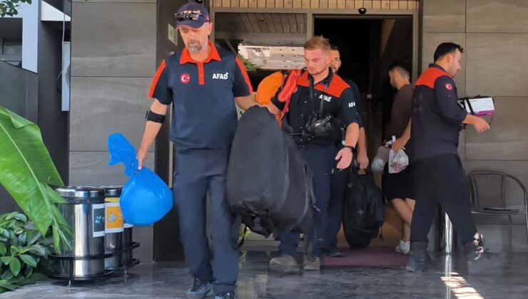 Otel odasında ölü bulundu, yanındaki maddeler ekipleri alarma geçirdi