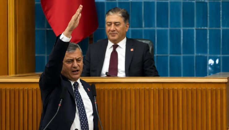 Özgür Özel’in yeni parti açıklaması sonrası CHP’de istifa dalgası