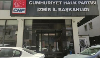 CHP İzmir’de temizlik: 3 ilçe başkanı görevden alındı