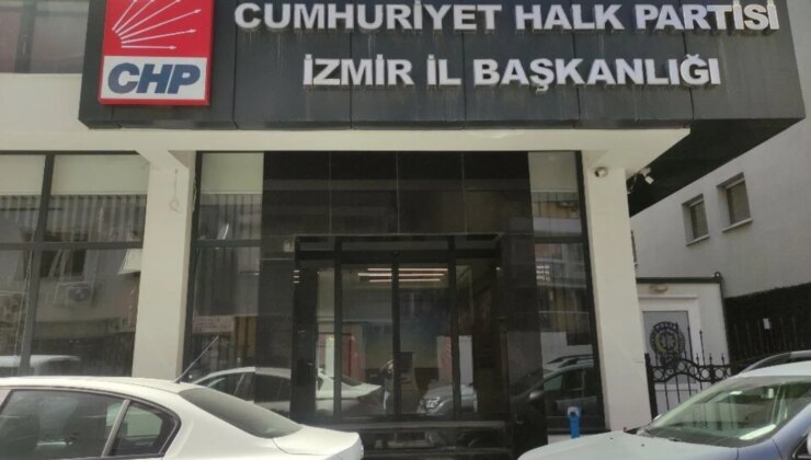 CHP İzmir’de temizlik: 3 ilçe başkanı görevden alındı