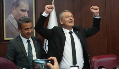 İzmit Belediye Başkan Vekilliğine Lütfü Obuz seçildi