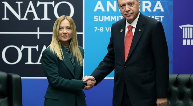 Erdoğan’dan Meloni’ye: AB ile son pürüzleri kaldıralım