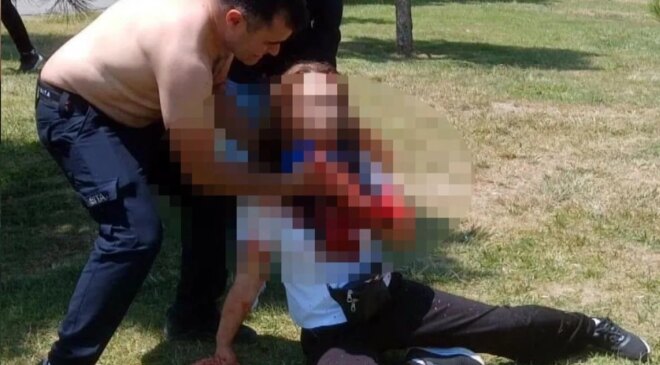 Çatalca’da boşanma aşamasındaki eşini boğazından bıçakladı