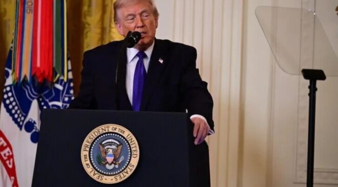Dünya bu olayı konuşuyor: Beyaz Saray’da Trump’ı utandıran ‘bahis’ skandalı
