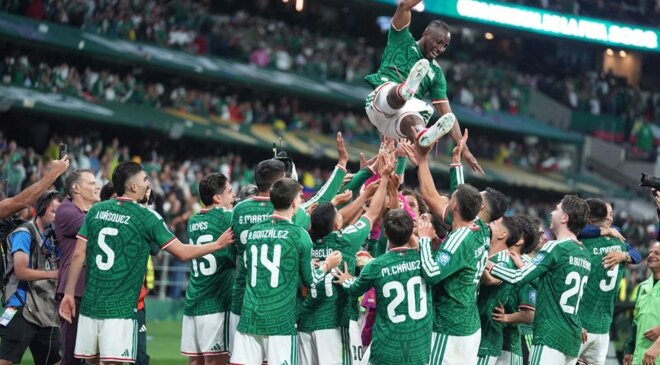 Dördüncü maçında da gol yemeyen Meksika, Ekvador’u evine gönderdi