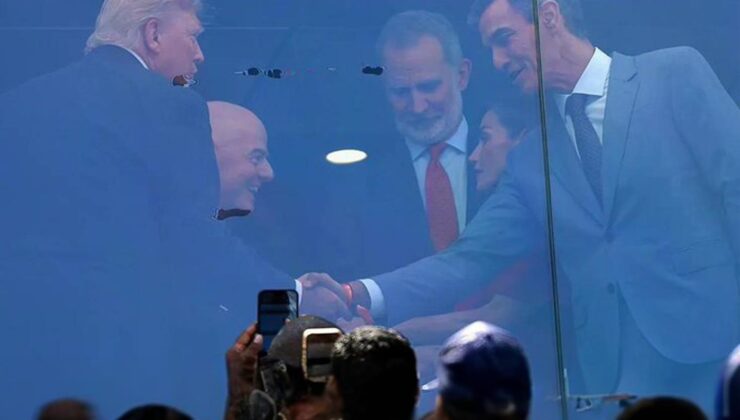 Dünya şaşkın! Trump ile Sanchez’den beklenmeyen kare