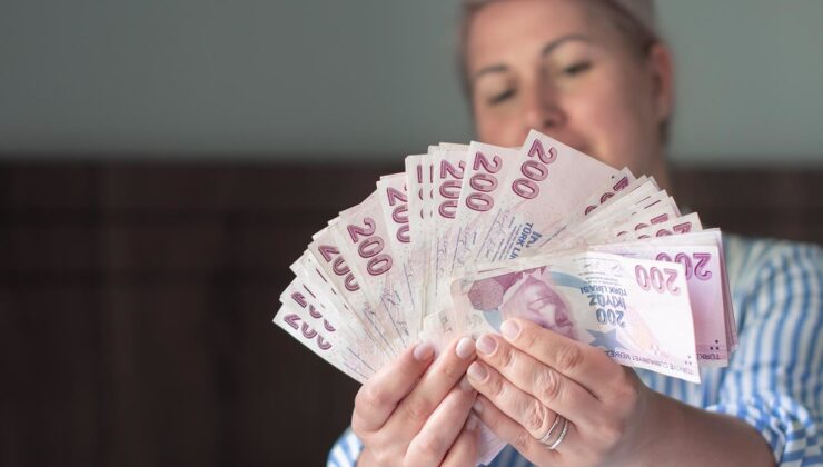 Emeklilerin merakla bekliyordu! İşte zamlı maaşların ödeneceği takvim