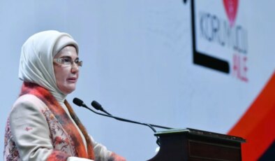 Emine Erdoğan, “Gönül Elçileri Koruyucu Aile Vizyon Çalıştayı Kapanış Programı”nda konuştu