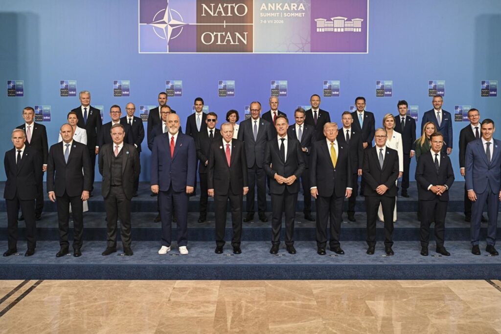 Erdoğan'dan NATO liderlerine imzalı kitap hediyesi