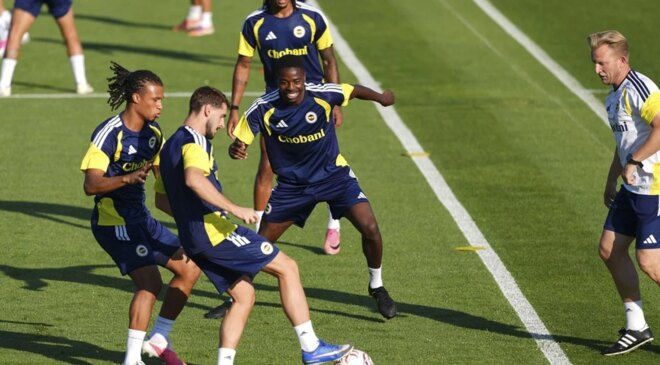 Fenerbahçe’den gece yarısı kadro değişikliği