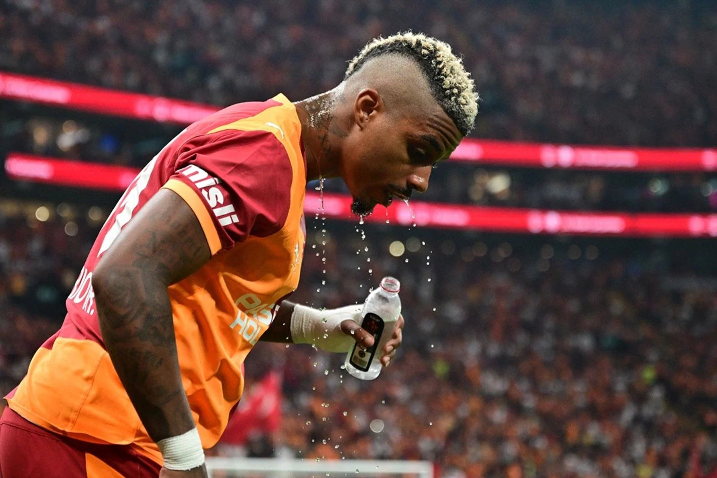 gercek bambaska cikti meger bu yuzden galatasaraya imza atmiyormus 20067038 89