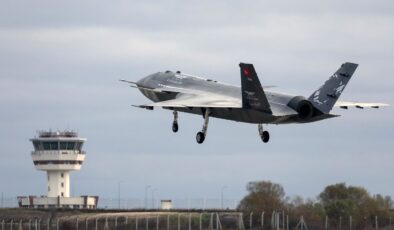 Bayraktar KIZILELMA’dan tarihi test: Gövde içi yuvasıyla tam isabet