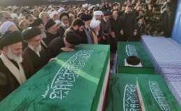 Hamaney’in naaşı Kum’a ulaştı: Halefi törenlere katılmadı