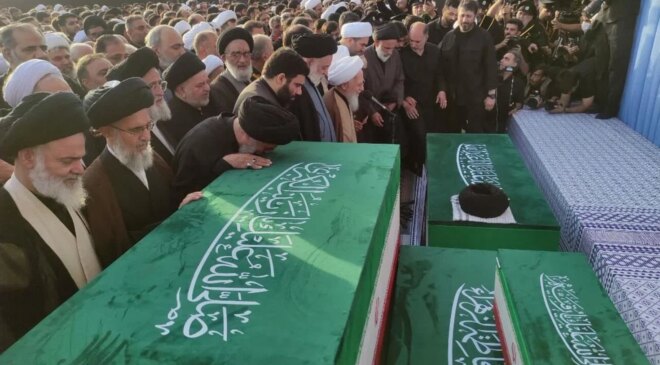 Hamaney’in naaşı Kum’a ulaştı: Halefi törenlere katılmadı