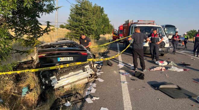Hasretle çıktıkları yol felaketle sonuçlandı: 3 ölü, 1 yaralı