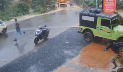 Hindistan’da heyelan tankeri ve insanları sürükledi: 3 ölü, 9 yaralı