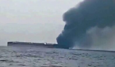 İki Yunan petrol tankeri Hürmüz Boğazı’nda saldırıya uğradı