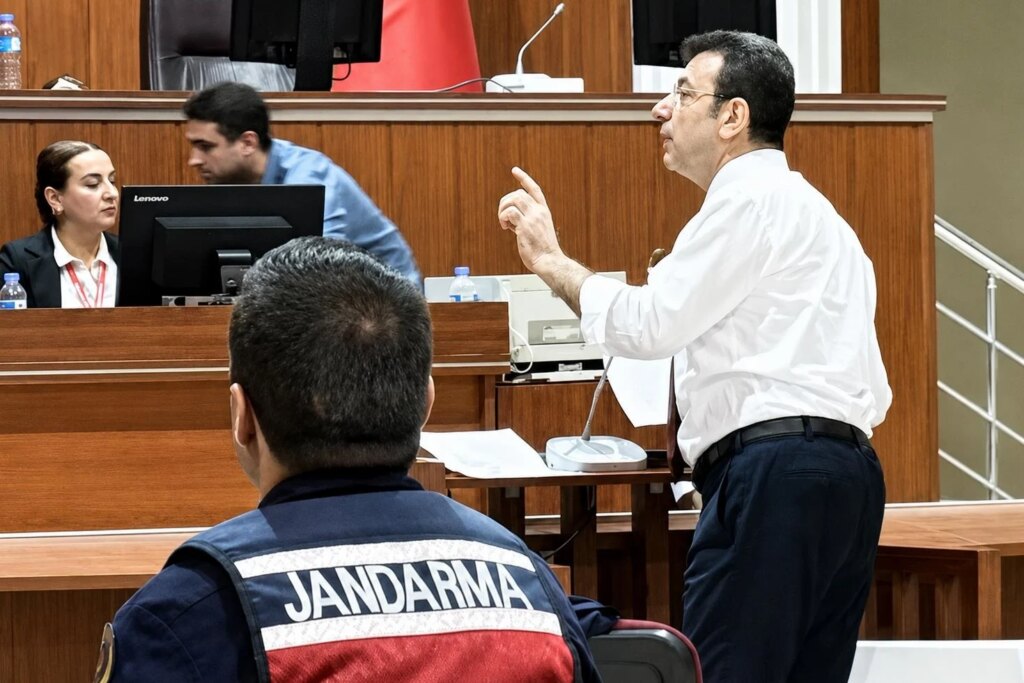 İBB Davası'nda gerginlik: İmamoğlu ve sanıklar salondan çıkarıldı