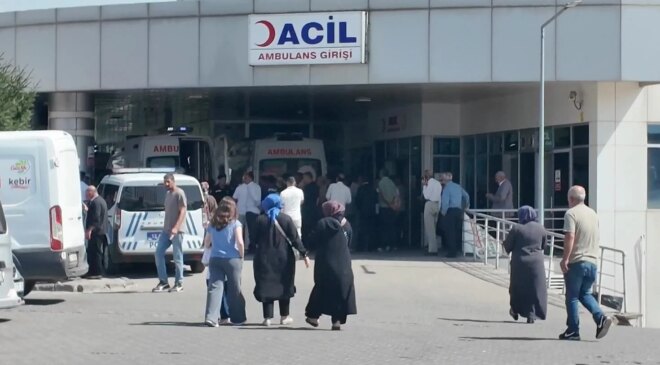 İki aile arasında çıkan taşlı, sopalı ve silahlı kavgada 9 kişi yaralandı