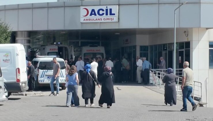 İki aile arasında çıkan taşlı, sopalı ve silahlı kavgada 9 kişi yaralandı