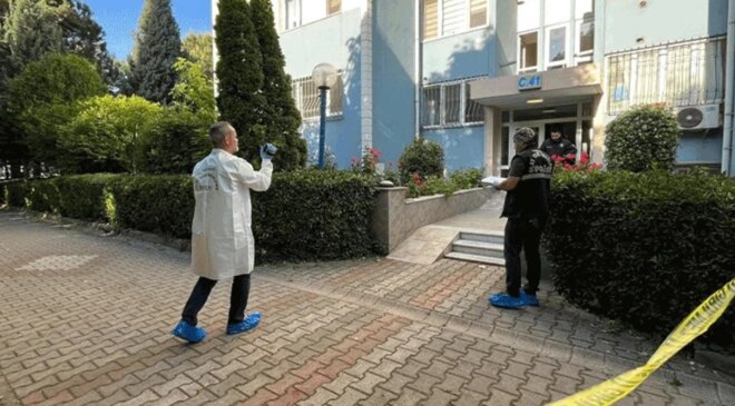 İlçe ayakta! Yaşlı kadın evinde boğazı kesilmiş halde bulundu