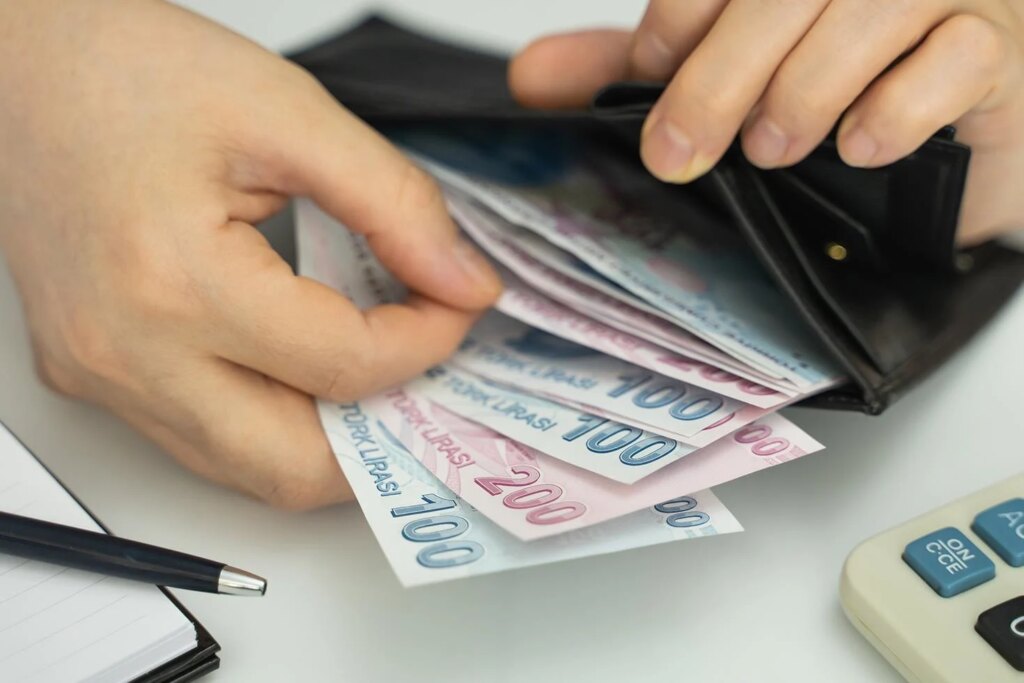 Akaryakıtta beklenen indirim yerine zam geliyor