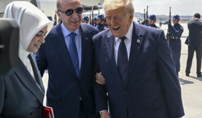 İngilizler, Trump-Erdoğan görüntülerindeki detayı es geçmedi! Dünyaya böyle servis ettiler