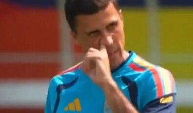 Rodri’nin önce burnunu karıştırıp sonra da parmağını ağzına soktuğu görüntüler ortaya çıktı