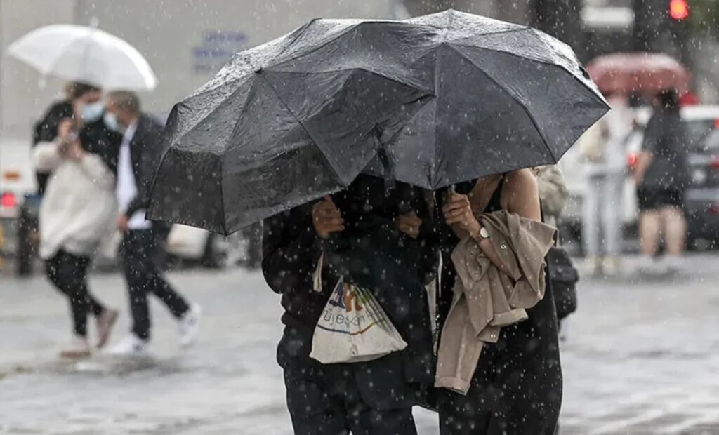 Meteoroloji'den 10 il için 'sarı kodlu' sağanak uyarısı