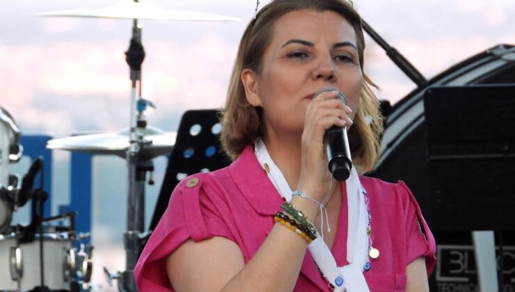 İzmit Belediye Başkanı Fatma Kaplan Hürriyet görevden uzaklaştırıldı